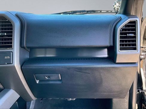 Used 2019 Ford F150 Raptor w/ Equipment Group 802A Luxury AWD/4WD image 17