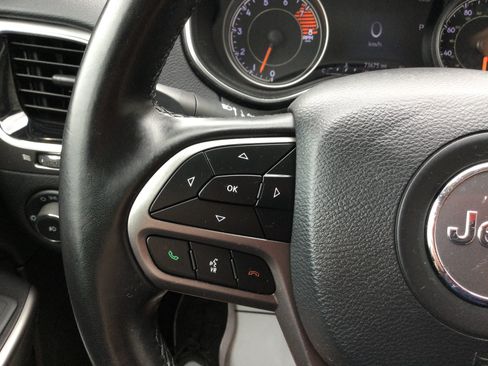 Used 2020 Jeep Cherokee Limited AWD/4WD image 15