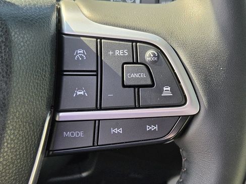 Used 2026 Toyota Grand Highlander FWD image 23
