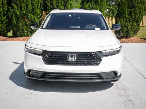 Used 2025 Honda Accord SE image 3