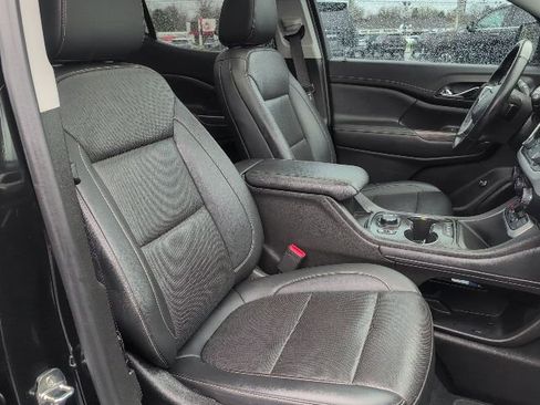 Used 2023 GMC Acadia SLT w/ GMC Pro Grade Package AWD/4WD image 49