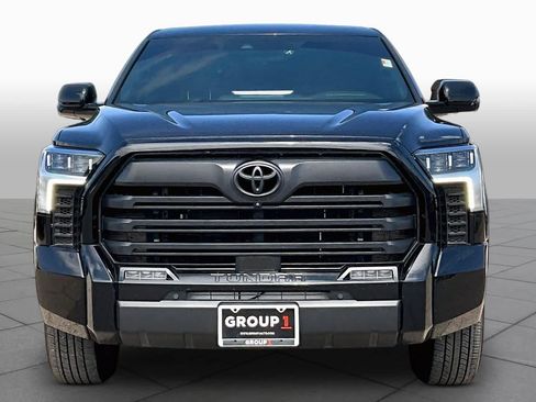 Used 2025 Toyota Tundra Limited AWD/4WD image 4