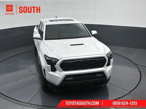 New 2026 Toyota Tacoma TRD Sport w/ TRD Sport Upgrade Package AWD/4WD image 48