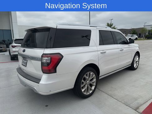 Used 2018 Ford Expedition Max Platinum RWD image 2