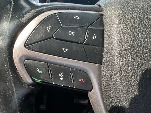 Used 2018 Jeep Grand Cherokee Altitude AWD/4WD image 17
