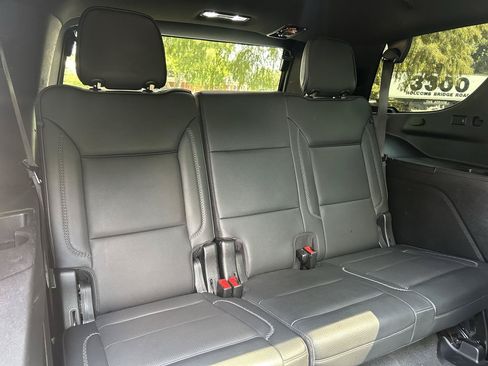 Used 2022 GMC Yukon Denali w/ Denali Premium Package AWD/4WD image 29