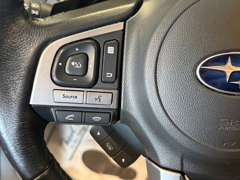 Used 2017 Subaru Legacy 2.5i Premium image 10