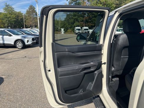 New 2025 Ford Ranger Lariat w/ Black Appearance Package image 13