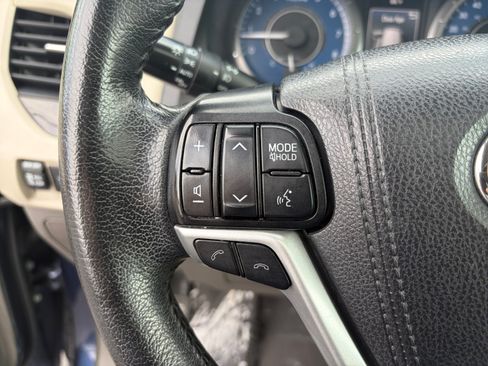 Used 2019 Toyota Sienna XLE AWD/4WD image 14