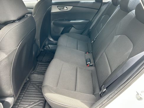 Used 2021 Kia Forte LXS FWD image 15