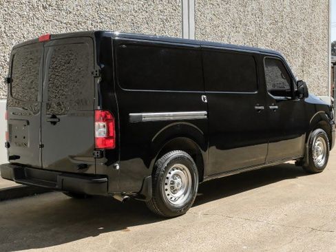 Used 2021 Nissan NV 2500 S image 13
