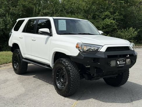Used 2016 Toyota 4Runner SR5 Premium AWD/4WD image 8
