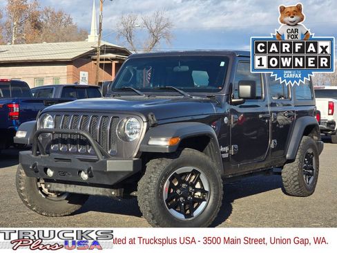 Used 2018 Jeep Wrangler Unlimited Sport image 1