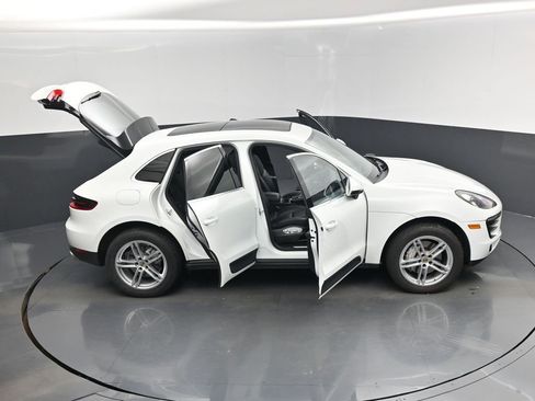 Used 2017 Porsche Macan S AWD/4WD image 18