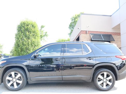 Used 2019 Chevrolet Traverse LT w/ LT Premium Package FWD image 10