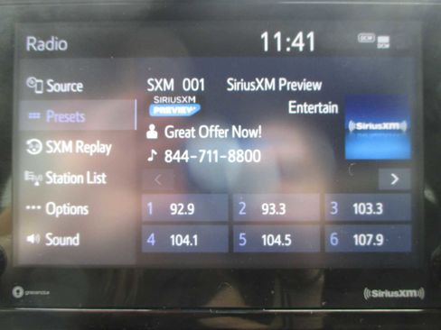 Used 2022 Toyota Corolla LE image 29