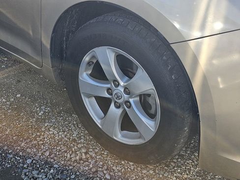 Used 2011 Toyota Sienna LE image 6