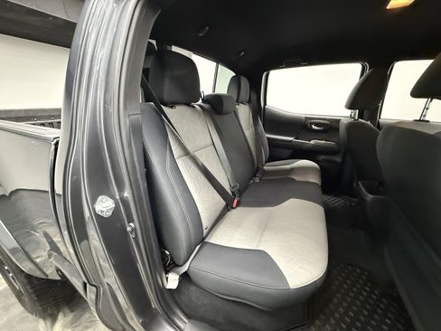 Used 2021 Toyota Tacoma 4x4 Double Cab image 22