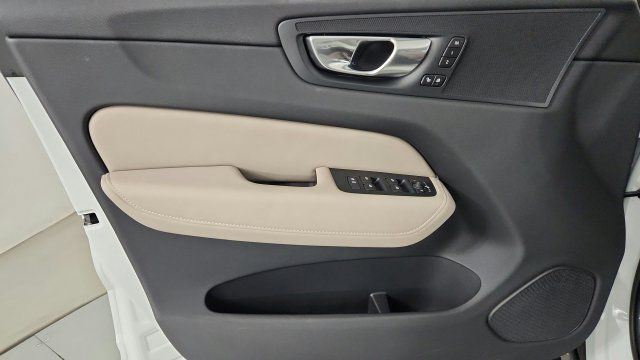 Certified 2026 Volvo XC60 B5 Plus w/ Protection Package Premier AWD/4WD image 25