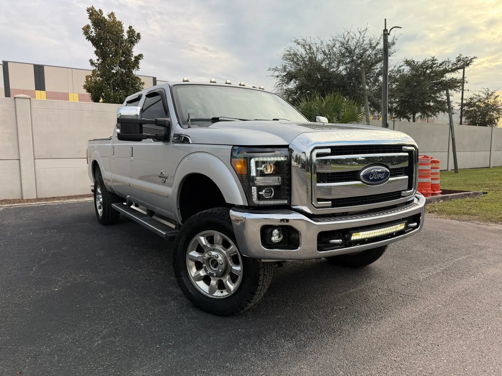 Used 2014 Ford F350 Lariat w/ Lariat Ultimate Package AWD/4WD image 3