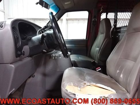 Used 2001 Ford E-250 and Econoline 250 image 10