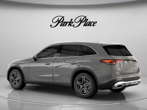 Used 2026 Mercedes-Benz GLC 300 4MATIC image 12