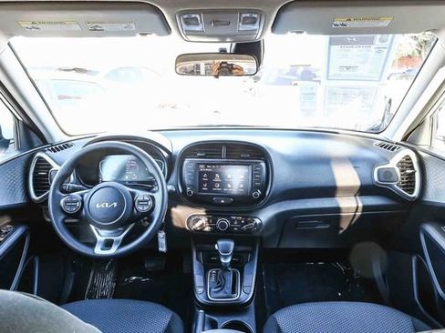Used 2024 Kia Soul LX w/ Option Group 015 image 13
