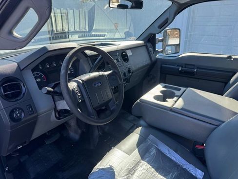 Used 2011 Ford F550 4x4 SuperCab Super Duty w/ Payload Upgrade Pkg image 12