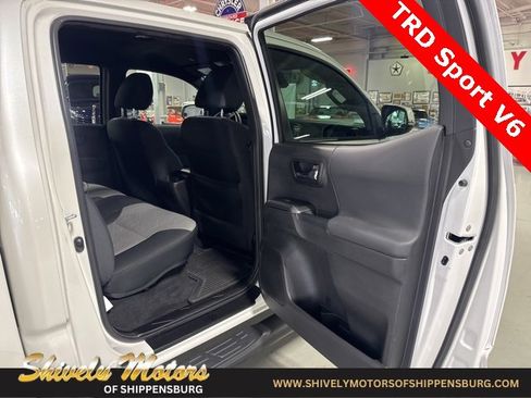 Used 2023 Toyota Tacoma TRD Sport image 31
