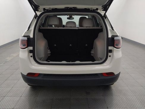 Used 2019 Jeep Compass Latitude w/ Popular Equipment Group FWD image 29