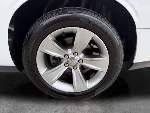 Used 2018 Dodge Challenger SXT RWD image 21