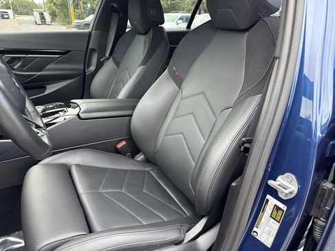 Used 2024 BMW 530i w/ M Sport Package RWD image 15