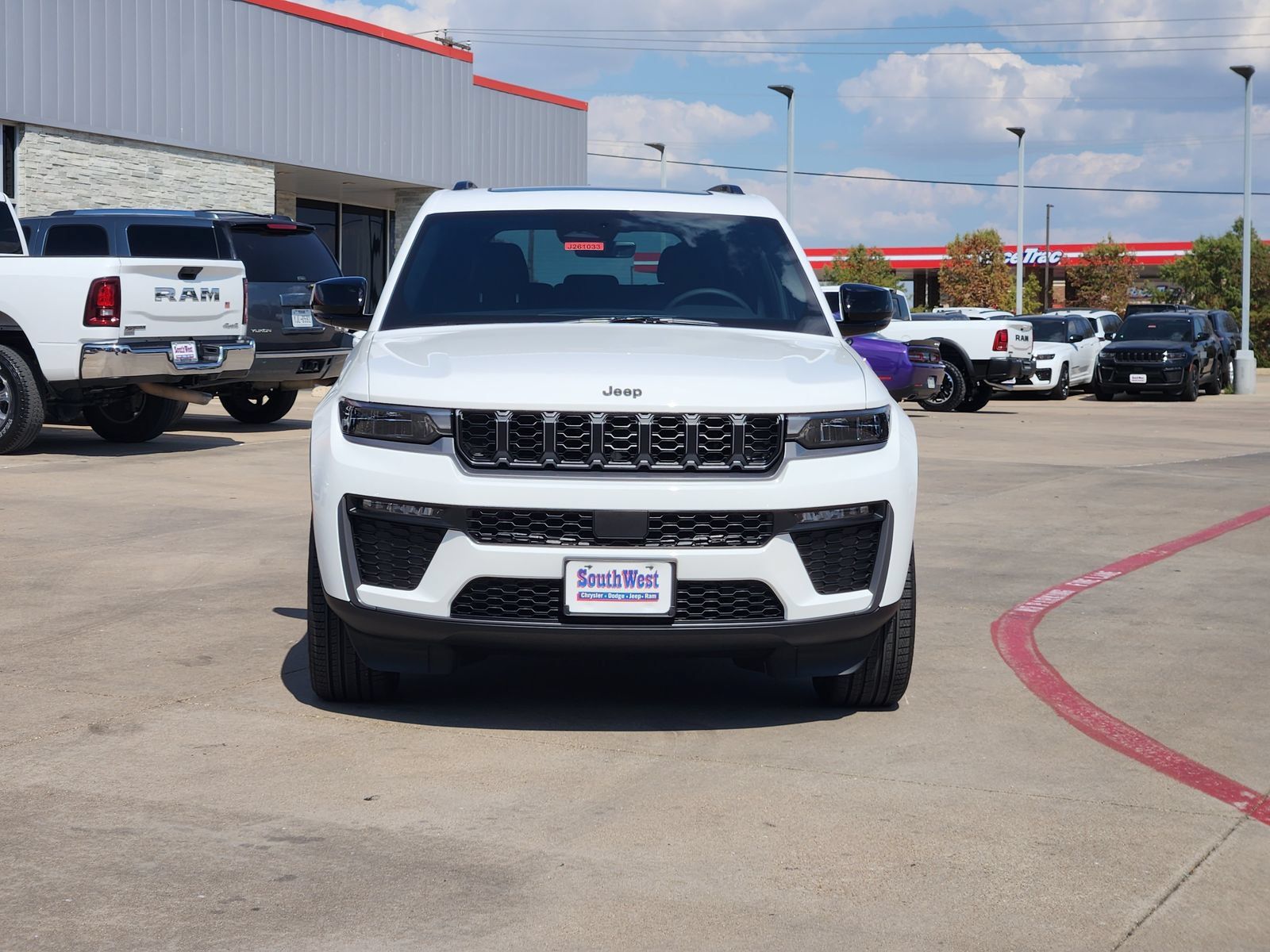 New 2026 Jeep Grand Cherokee Limited AWD/4WD image 6
