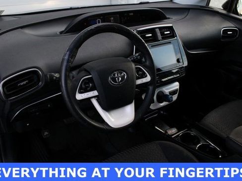 Used 2017 Toyota Prius Three image 2