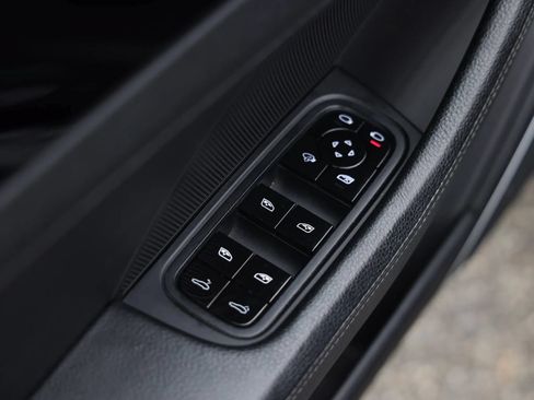 Used 2018 Porsche Panamera 4S AWD/4WD image 24
