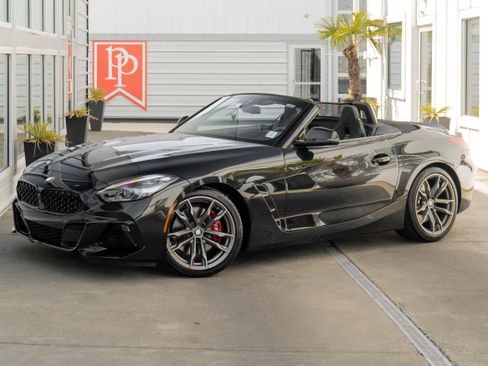 Used 2022 BMW Z4 M40i w/ Premium Package RWD image 2