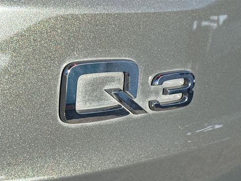 Used 2020 Audi Q3 2.0T Premium Plus w/ Premium Plus Package AWD/4WD image 16