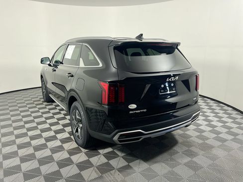Certified 2023 Kia Sorento EX FWD image 7
