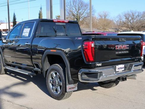New 2026 GMC Sierra 3500 SLT image 3