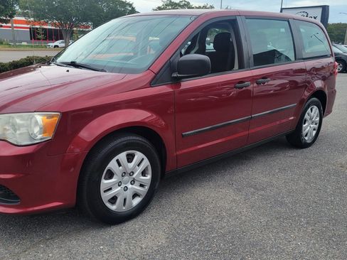 Used 2015 Dodge Grand Caravan American Value Package FWD image 1