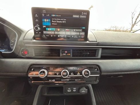 Used 2023 Honda Pilot EX-L image 32