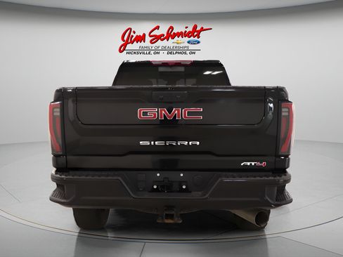 Used 2025 GMC Sierra 2500 AT4 w/ AT4 Premium Plus Package AWD/4WD image 5