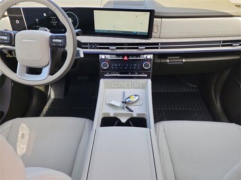 New 2025 Hyundai Santa Fe Calligraphy image 10