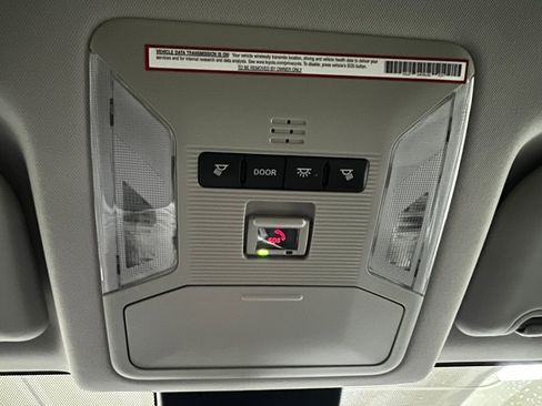 Used 2021 Toyota RAV4 LE image 28