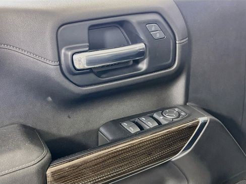 Used 2022 Chevrolet Silverado 1500 LT Trail Boss AWD/4WD image 17