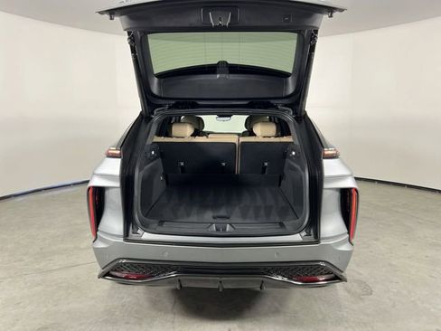 Used 2026 Cadillac Lyriq V image 27