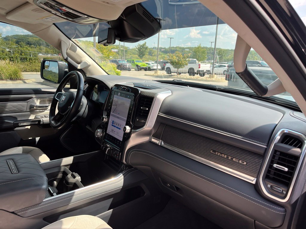Used 2024 RAM 1500 Limited AWD/4WD image 27
