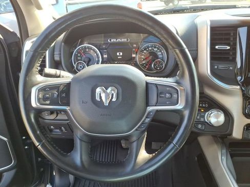 Used 2022 RAM 1500 Laramie AWD/4WD image 18