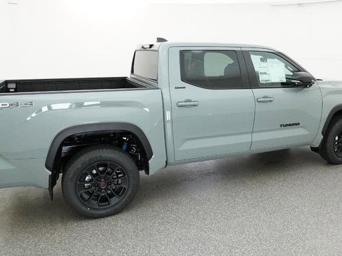 New 2026 Toyota Tundra Limited AWD/4WD image 32