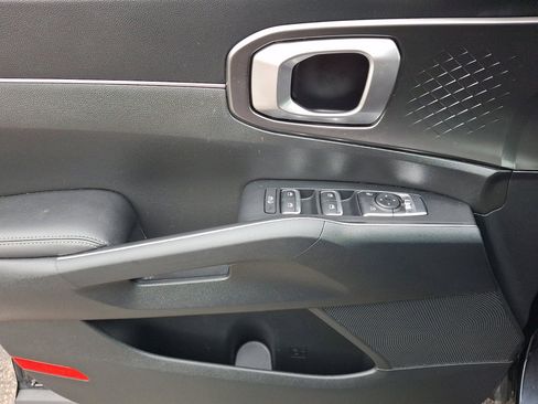 Used 2022 Kia Sorento S image 23